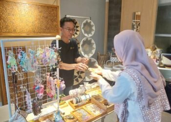 Salah satu aktivitas industri skala kecil yang dapat memanfaatkan TKDN Self Declare guna mengakses pasar yang lebih luas, Senin 2 Maret 2026. (Dok/Kemenperin)