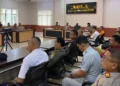 Kepala Polres Pandeglang, AKBP Dhyno Indra Setyadi memimpin rapat koordinasi eksternal bersama stakeholder terkait membahas persiapan pelaksanaan Operasi Ketupat 2026 di Aula Polres Pandeglang, Senin 2 Maret 2026. (Dokumentasi Bantenraya.com)
