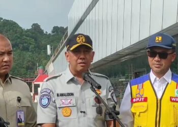 Jasa Raharja Pastikan Tak Akan Ada Penundaan Klaim Santunan, Pemudik Dapat Pelayanan Utama Jika Alami Kecelakaan 6 Direktur PT Jasa Raharja Muhammad Awaluddin memberikan keterangan pers persiapan mudik lebaran 2026. (Uri/Banten Raya)