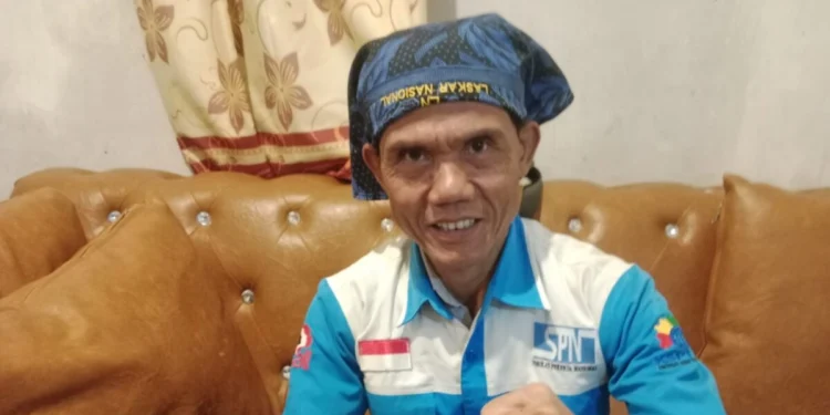 Ketua SPN Lebak Sidik Uen menegaskan pihaknya mendirikan posko pengaduan yang siap menerima dan menindaklanjuti laporan pekerja yang THR-nya tak dibayar pemberi kerja. (Aldi/Bantenraya.com)