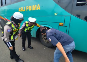 Rampcheck bus oleh Satlantas Polres Pandeglang. (Dokumentasi Polres Pandeglang)