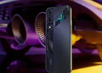 Tampilan Nubia Neo 5GT yang punya spesifikasi gila sebagai Hp gaming. (Insatgarm/@theprinceoffparis)