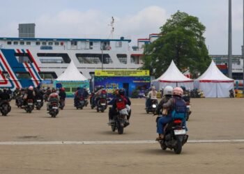 Pelabuhan Ciwandan Siapkan Empat Buffer Area, Daya Tampung Ribuan Kendaraan 6 Suasana di Pelabuhan Ciwandan pada arus mudik Lebaran 2025 lalu. (Tia/Bantenraya.com)