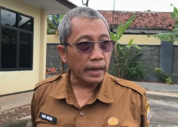 Sekretaris Inspektorat Lebak Vidya Indra memberi keterangan terkait dugaan pungli di Dinsos Lebak (Dokumentasi Bantenraya.com)