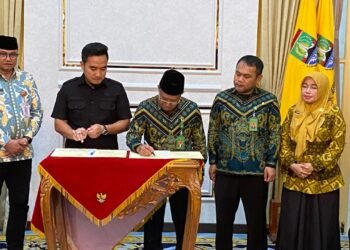 MPP Cilegon Kini Buka Pelayanan Pengadilan Negeri, Tersedia Persidangan Mini 6 Penandatanganan MPP antara Pemkot Cilegon dan Pengadilan Negeri Serang pada Kamis, 12 Maret 2026. (Dokumentasi Pemkot Cilegon)