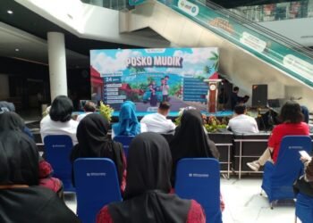 Suasana pembukaan posko kesehatan milik BPJS yang difasilitasi kursi pijat di Pelabuhan Merak, Kota Cilegon, Jumat 13 Maret 2026. (Uri/Bantenraya.com)