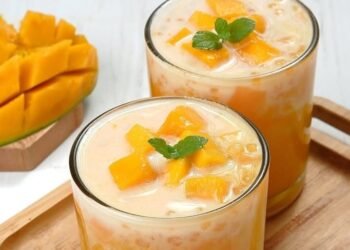 Mango sago ala Thailand bisa jadi menu buka puasa nikmat. (Instagram/@foodmart_id)