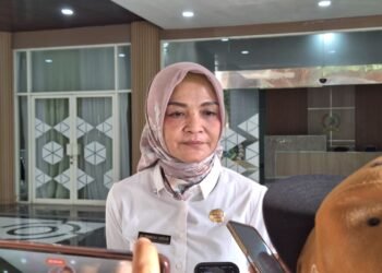 Kepala Dinkes Provinsi Banten. Ati Pramudji Hastuti. (Raffi/Bantenraya.com)