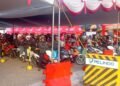 Suasana arus mudik di Pelabuhan Ciwandan, Kota Cilegon ramai oleh pemudik, Minggu 15 Maret 2026. (Tia/Bantenraya.com)