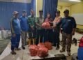 Pelaksanaan dapur umum, pihaknya dibantu oleh banyak pihak mulai dari PMI Cilegon, maupun organisasi lainnya. (Tia/bantenraya)